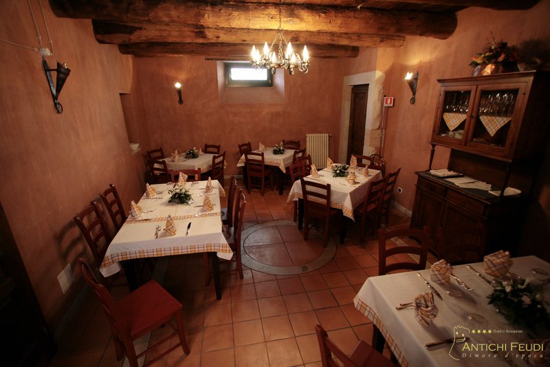 Arredamento taverna rustica: arredare la taverna tendenze casa ... Arredamenti taverne rustiche